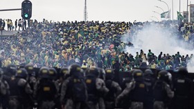 FOTO: Pendukung Bolsonaro Serbu Gedung Kongres-Istana Presiden Brasil