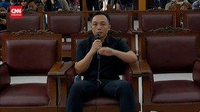 VIDEO: Momen Hakim Cecar Ricky Rizal Pasca Yosua Ditembak