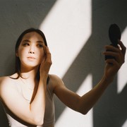 Jangan Keburu Dibuang, Lakukan 6 Trik Sederhana Ini untuk Perbaiki Foundation yang Terlalu Gelap!