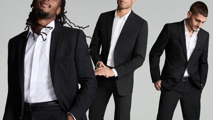 img-title Dior Luncurkan Koleksi Eksklusif untuk Klub Bola PSG, Intip Aksi Para Pemain Pakai Busana Elegan nan Mewah!