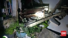 Sejumlah Rumah Warga Desa Romnus Maluku Roboh Akibat Gempa M 7,5