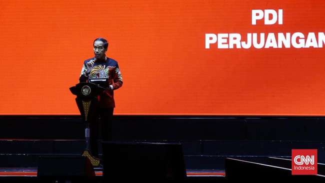 Politikus PDIP, Chico Hakim mengatakan pihaknya memang tak mengundang Presiden Jokowi dalam acara ini karena sudah tahu akan pergi ke luar negeri.