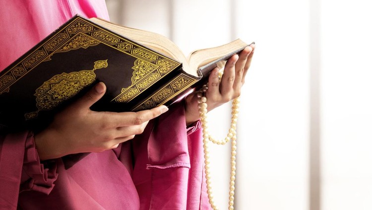 Ilustrasi membaca Al-Qur'an Ilustrasi membaca Al-Qur'an