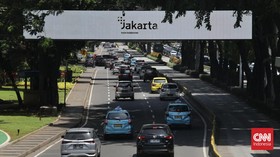 Instalasi Plus Jakarta di Kolong Flyover Karet Sudirman Dibongkar