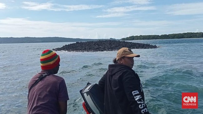 Sebuah 'pulau baru' atau yang disebut mud vulcano muncul usai gempa Maluku, Selasa (10/1) dinihari WIB. Simak penjelasan BMKG berikut.
