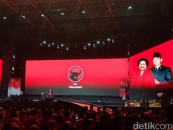 Prananda Prabowo Antar Megawati Beri Pidato Penting di HUT ke-50 PDIP