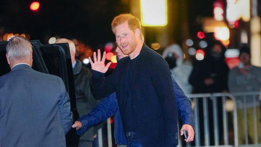 NEW YORK, NEW YORK - JANUARY 09: Prince Harry, Duke of Sussex is seen leaving 
