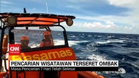 VIDEO: Pencarian Wisatawan Hilang Terseret Ombak