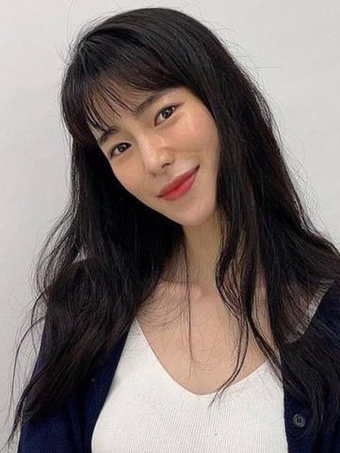 Setelah itu, Lim Ji Yeon semakin banyak membintangi drama populer seperti House of Lies, Money Heist Korea, dan yang terbaru, The Glory./ foto: instagram.com/limjjy2
