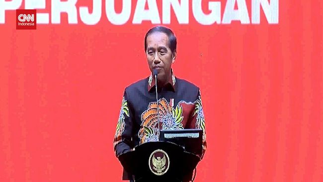 Jokowi reveals PDIP presidential candidates from his own cadres