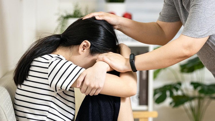 1366195809 Hands of mother stroking head of her weeping teenager daughter,Comfort and encouragement,Disappointment or problems of young love,Depression,Mental health problems,crying from being bullied by friends