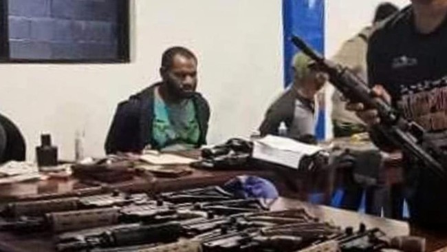 Polri memastikan Anton masih belum mempunyai pekerjaan alias pengangguran selepas menyelesaikan sekolah pilot di Filipina.
