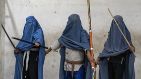 Dua Tahun Berkuasa, Taliban Persekusi Ratusan Perempuan Afghanistan