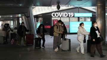 Cerita Warga China Tak Bisa Mudik Imlek karena Takut Tularkan Covid Kawasan pedesaan di China belakangan disebut-sebut mengalami lonjakan kasus Covid-19, salah satunya diduga karena tingkat vaksinasi rendah.