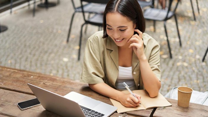 Mereka kelahiran bulan Januari amat pantang untuk merepotkan apalagi bergantung kepada orang lain.