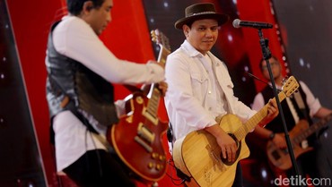 img-title Piyu & Fadly Beda Pandangan soal Royalti, Padi Reborn Bakal Bubar?