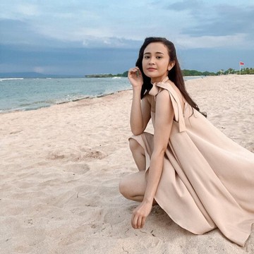 img-title Gaya Kasual dan Simpel ala Michelle Ziudith, Pemeran Series Kupu-Kupu Malam