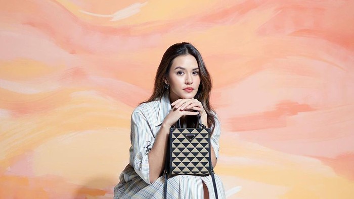 5 Gaya Raisa dengan Brand Internasional, Tampil Anggun dan Menawan
