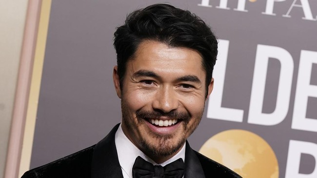 Henry Golding ikut bintangi The Ministry of Ungentlemanly Warfare yang juga dibintangi Henry Cavill.