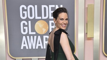 HILLARY SWANK & ABBY ELLIOT