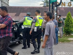 Mobil Sigra Seruduk 2 Motor di Pekanbaru, 1 Tewas