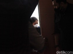 Bolak Balik Putri Candrawathi Nangis Sampai Hakim Bilang Begini
