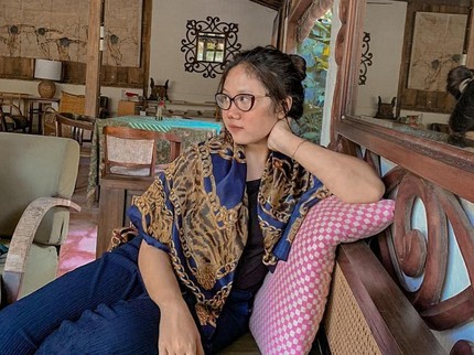 7 Fakta Shania Adik Erina Gudono yang Bisnis Kebaya & Suka Travelling, Intip Potretnya