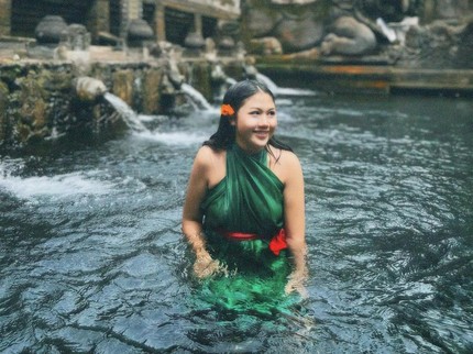 7 Potret Shania Gudono Mahasiswi UGM Adik Erina Gudono, Tak Kalah Cantik dari Sang Kakak