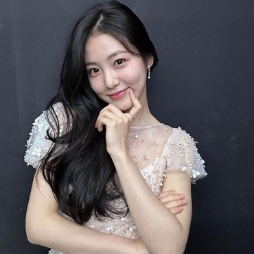 Shin Ye Eun Ternyata Pernah Dilarang JYP Tampil di Varshow, Alasannya...