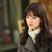 Dinilai Cantik Sejak Lahir, Intip Potret Masa Lalu Song Hye Kyo yang Curi Perhatian
