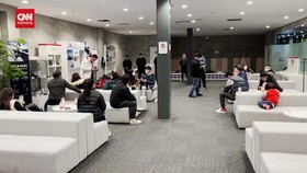 VIDEO: Pemilik Mobil Tesla Di China Berunjuk Rasa Minta Diskon