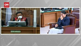 VIDEO: Hakim ke Putri Candrawathi: Sudah Ya, Nanti Hakim Ikut Menangis