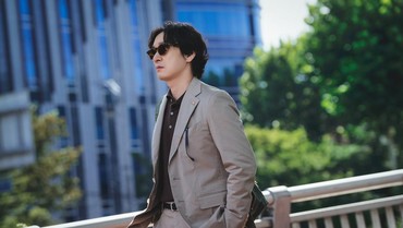 Penampilan Beda Cho Seung Woo di Drama Baru 'Sacred Divorce'