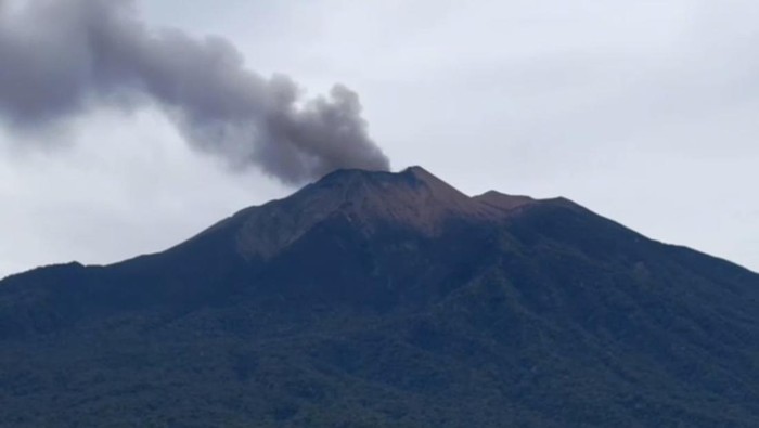 3 Fakta Erupsinya Gunung Marapi di Sumbar, Gunung Favorit Para Pendaki Tapi Kini Memakan Korban!