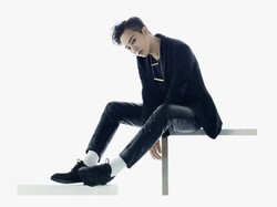 G-Dragon Dikabarkan Gabung dengan Warner Music