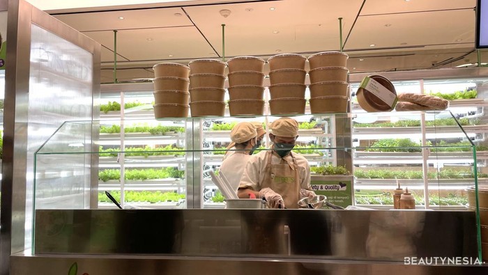 GREENs Hyperlocal Metafarming Station di Plaza Indonesia