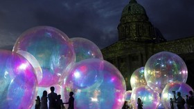FOTO: Festival Light to Night Kembali 'Terangi' Singapura