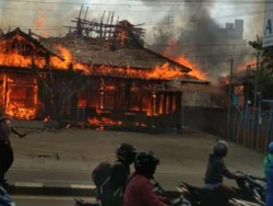 Jabar Hari Ini: Kebakaran Ludeskan RM Ampera di Bandung