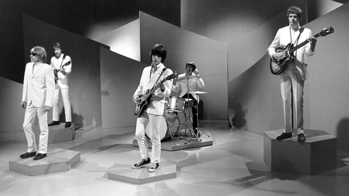 FOTO: Memori Legendaris Jeff Beck Memetik Gitar