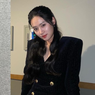 Agensi Bantah Rumor Kencan Park Ju Hyun dan Taeyong NCT