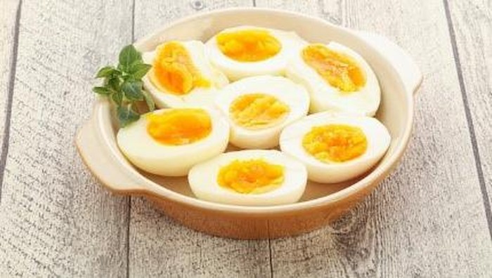 Telur memiliki protein yang tinggi, sehingga dapat mengenyangkan saat diet