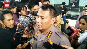 VIDEO: Polisi Tetapkan Ferry Irawan Tersangka Kasus KDRT