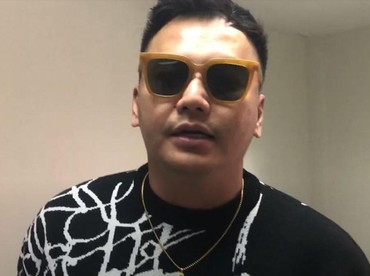 img-title Terpopuler: Petinju Jono Carroll Diejek karena Mualaf hingga Wijin di Ultah Ayu Aulia