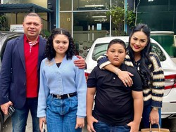 Ameena Ulang Tahun, Amora Kasih Hadiah Nyanyi