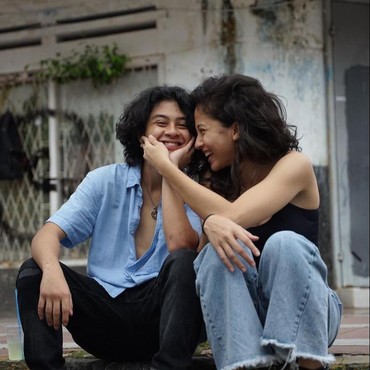 Ternyata Ini Alasan Sitha Marino Sempat Ragu Kenalkan Bastian Steel ke Ayah