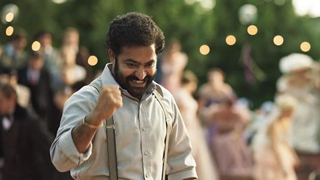 Film India RRR menang Film Berbahasa Asing Terbaik dan Lagu Terbaik dalam Critics' Choice Awards 2023. 