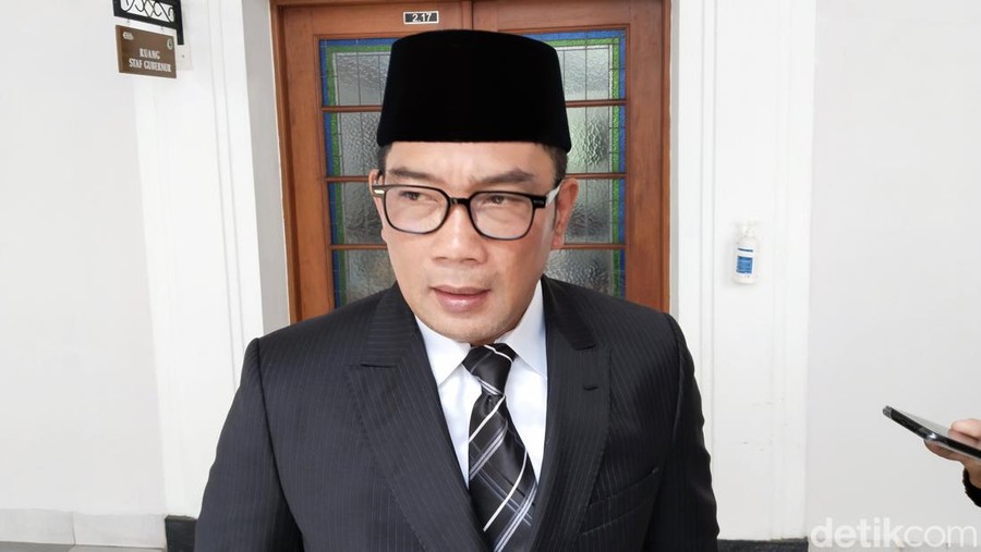 Gubernur Jabar Ridwan Kamil. Gubernur Jabar Ridwan Kamil.