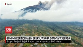 VIDEO: Gunung Kerinci Masih Erupsi, Warga Diminta Waspada