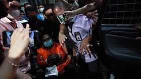 KPK Cecar Ketua MRP Terkait Aliran Uang dan Aset Lukas Enembe