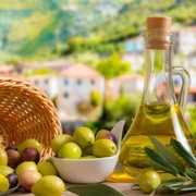 Wajah Lebih Glowing dan Awet Muda dengan Pakai Olive Oil, Ini Rekomendasi Produknya!